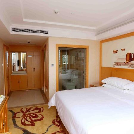 Vienna Hotel Zhongshan West District Екстер'єр фото