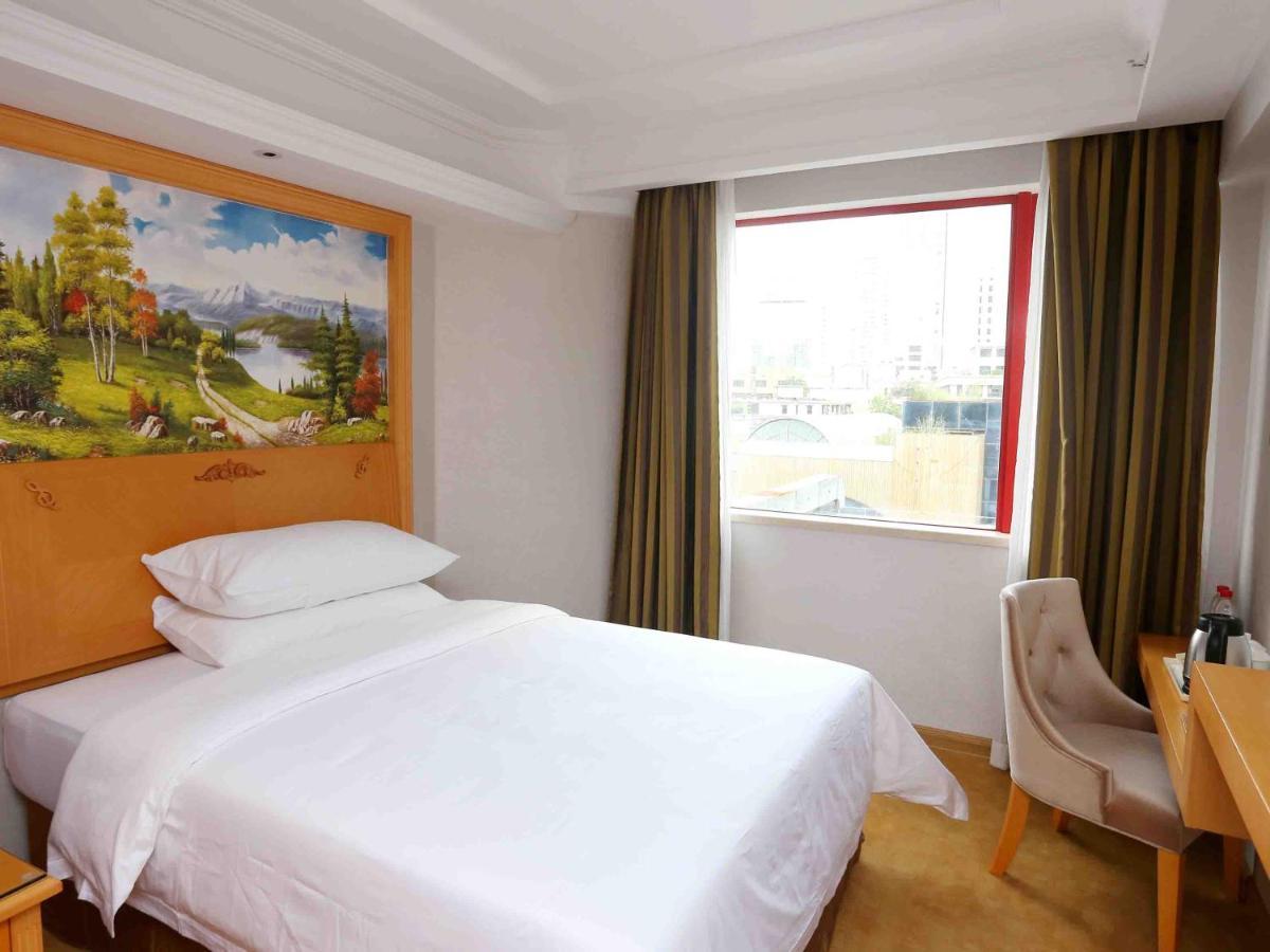 Vienna Hotel Zhongshan West District Екстер'єр фото