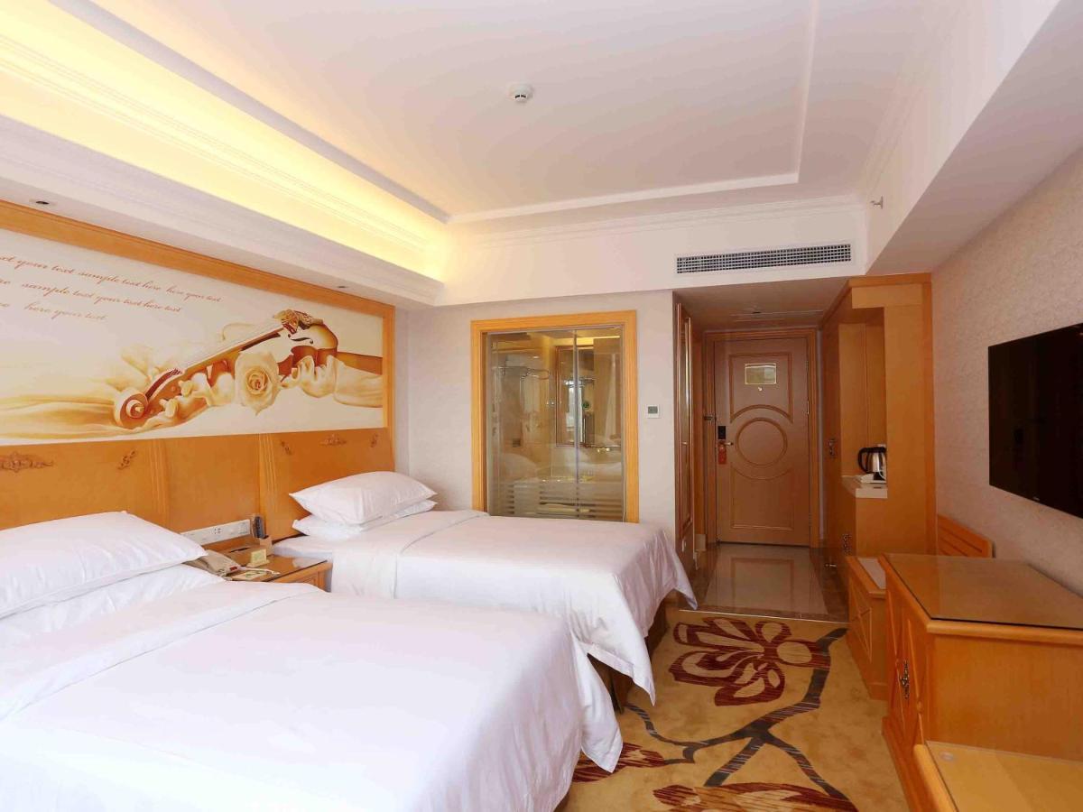 Vienna Hotel Zhongshan West District Екстер'єр фото